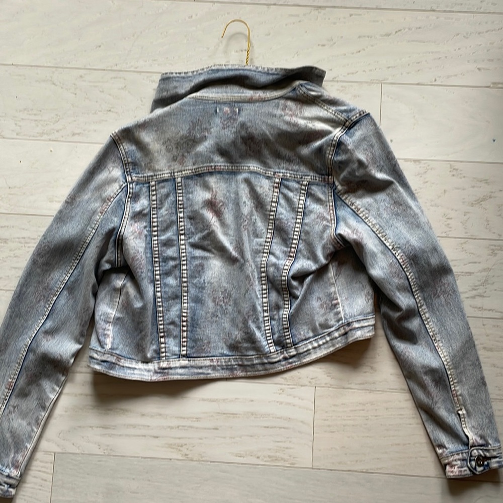 chiole light wash floral jean jacket